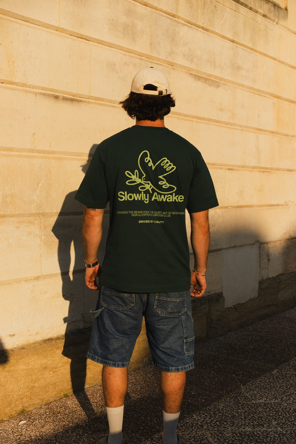 T-SHIRT SLOWLY AWAKE